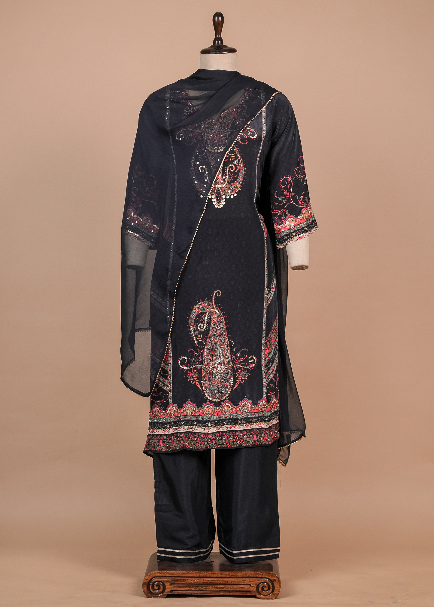 Black Crepe Straight Set