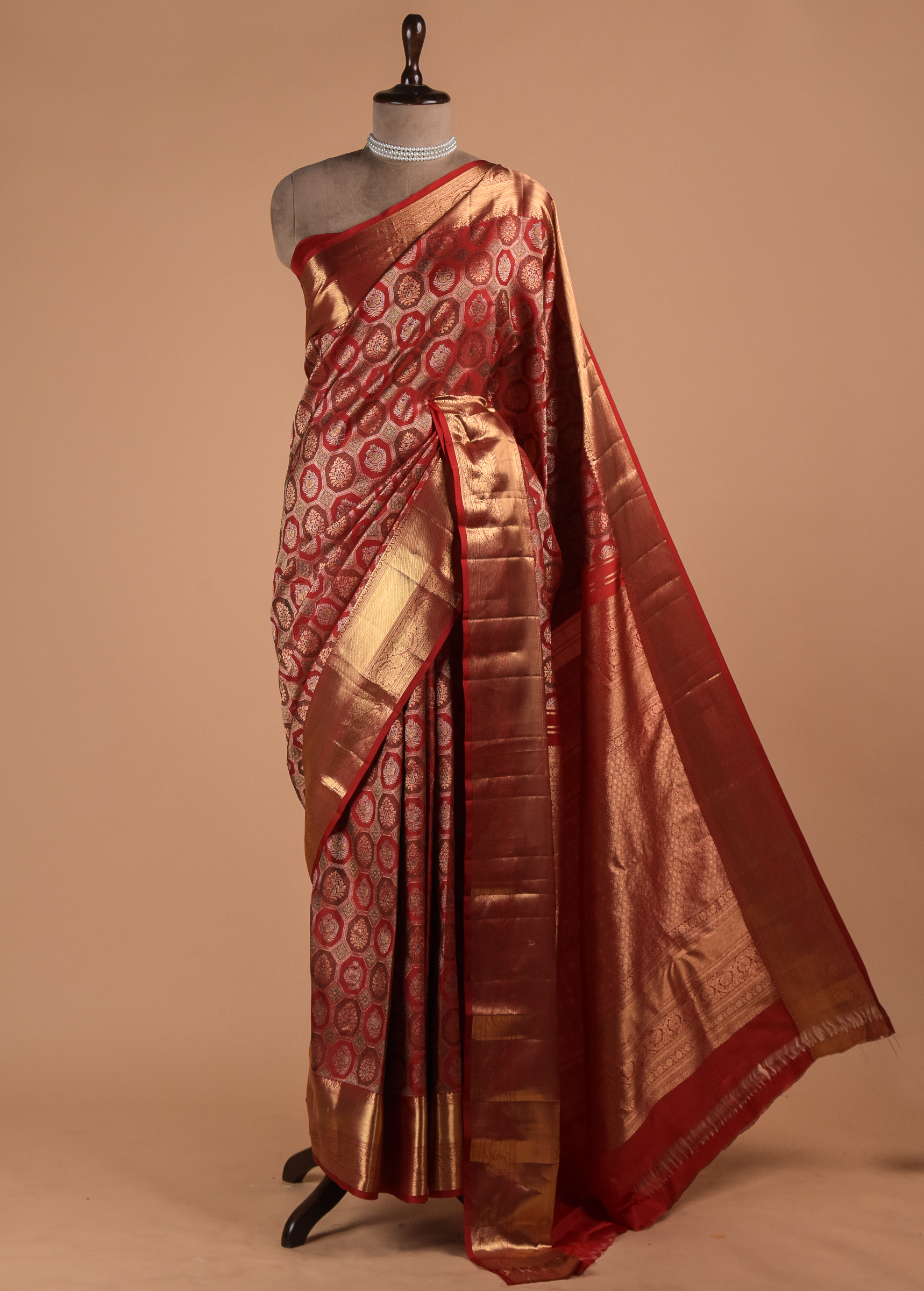 Red Kanjeevaram Handwoven Silk Saree | Greenways