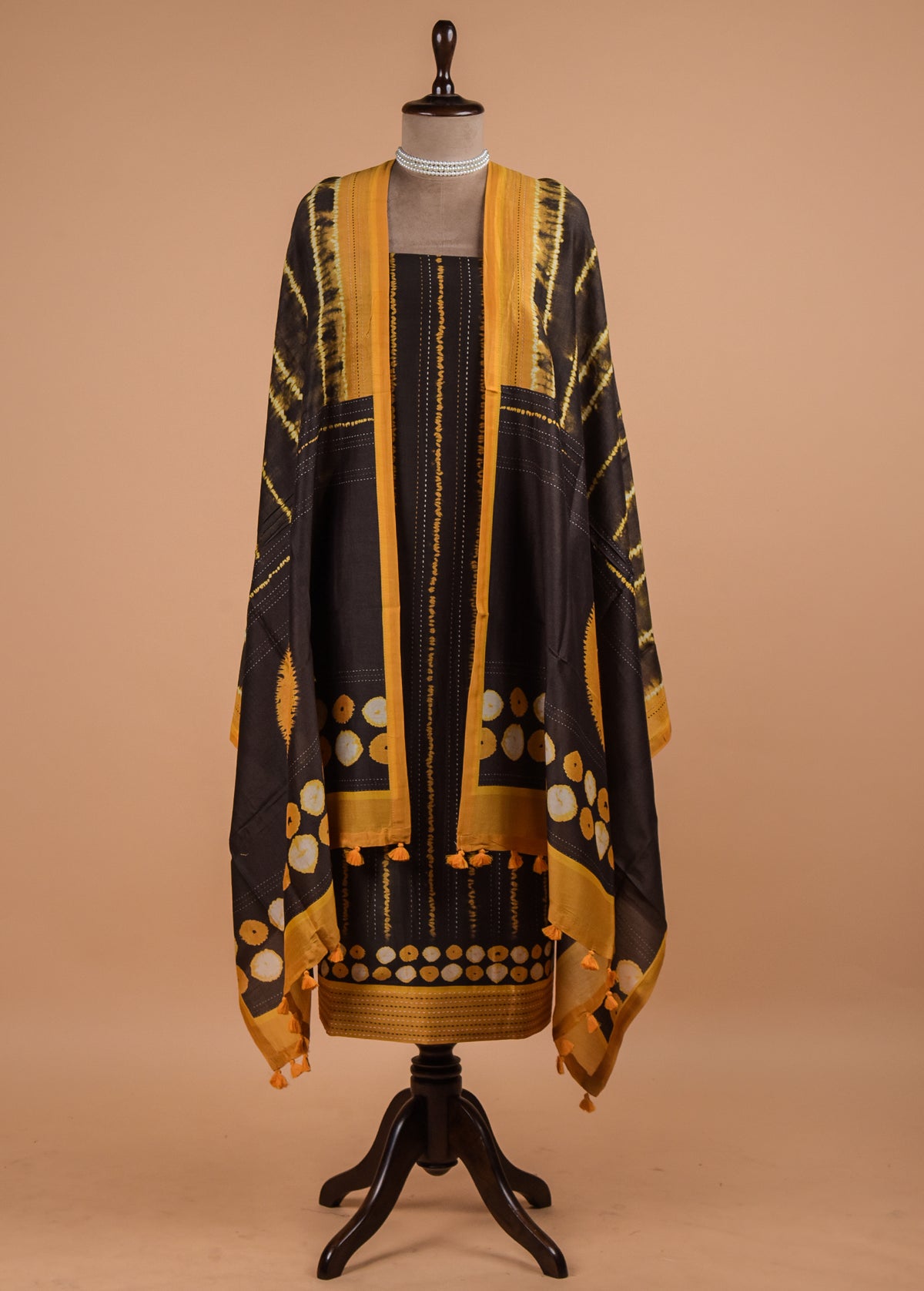 Sarees Under Rs 5000 - Greenways