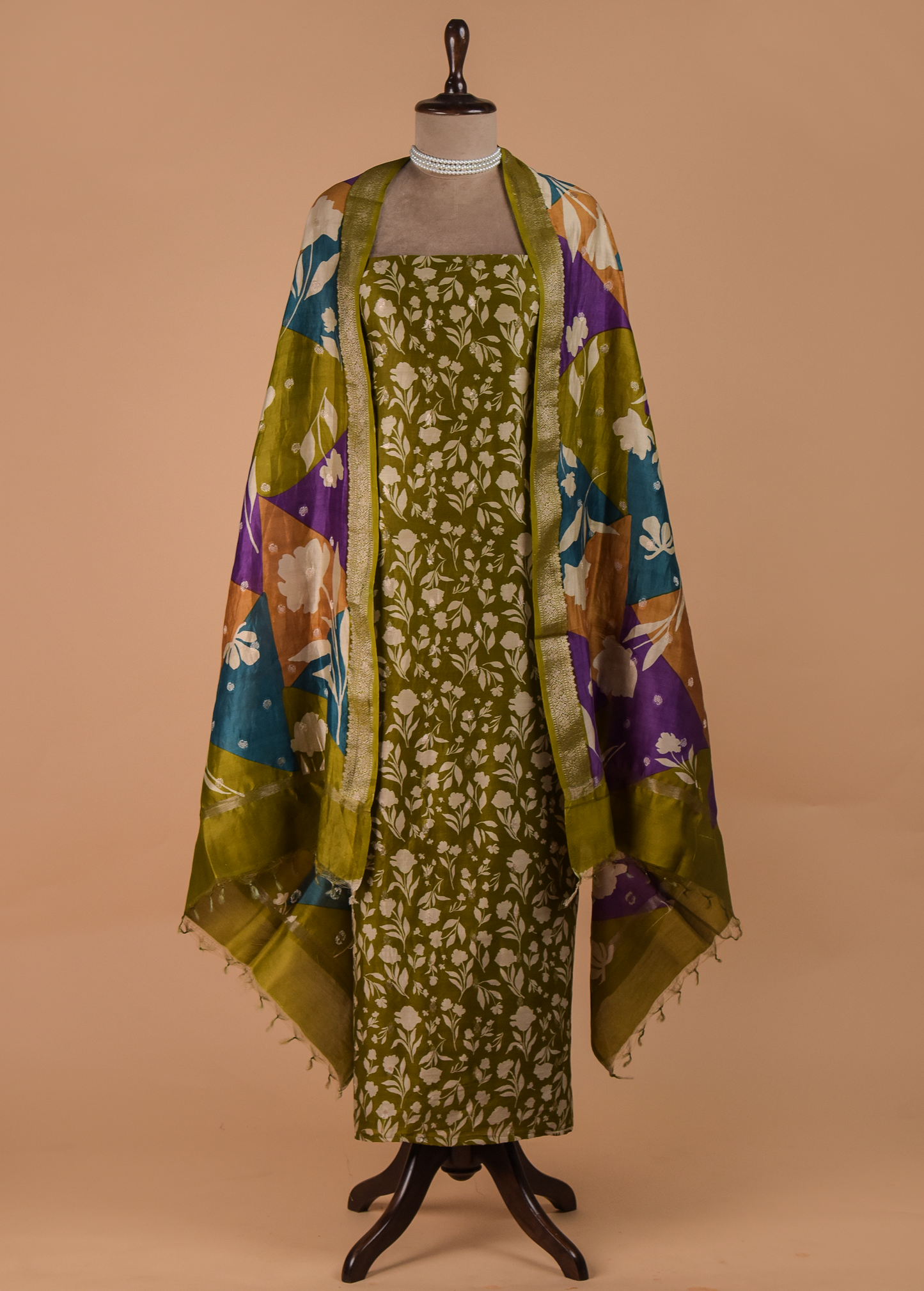 Sarees Under Rs 5000 - Greenways
