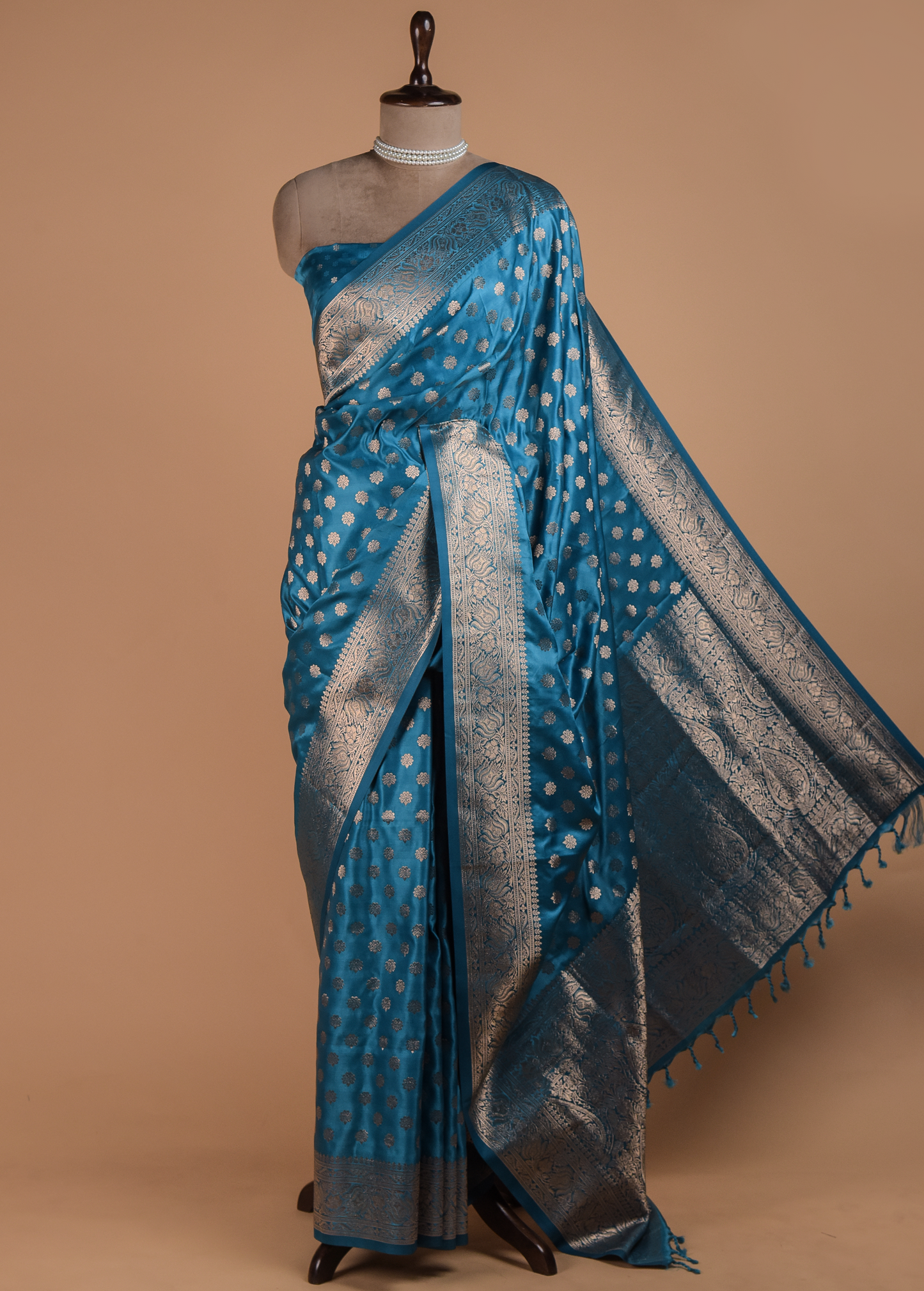 Sarees Under Rs 5000 - Greenways