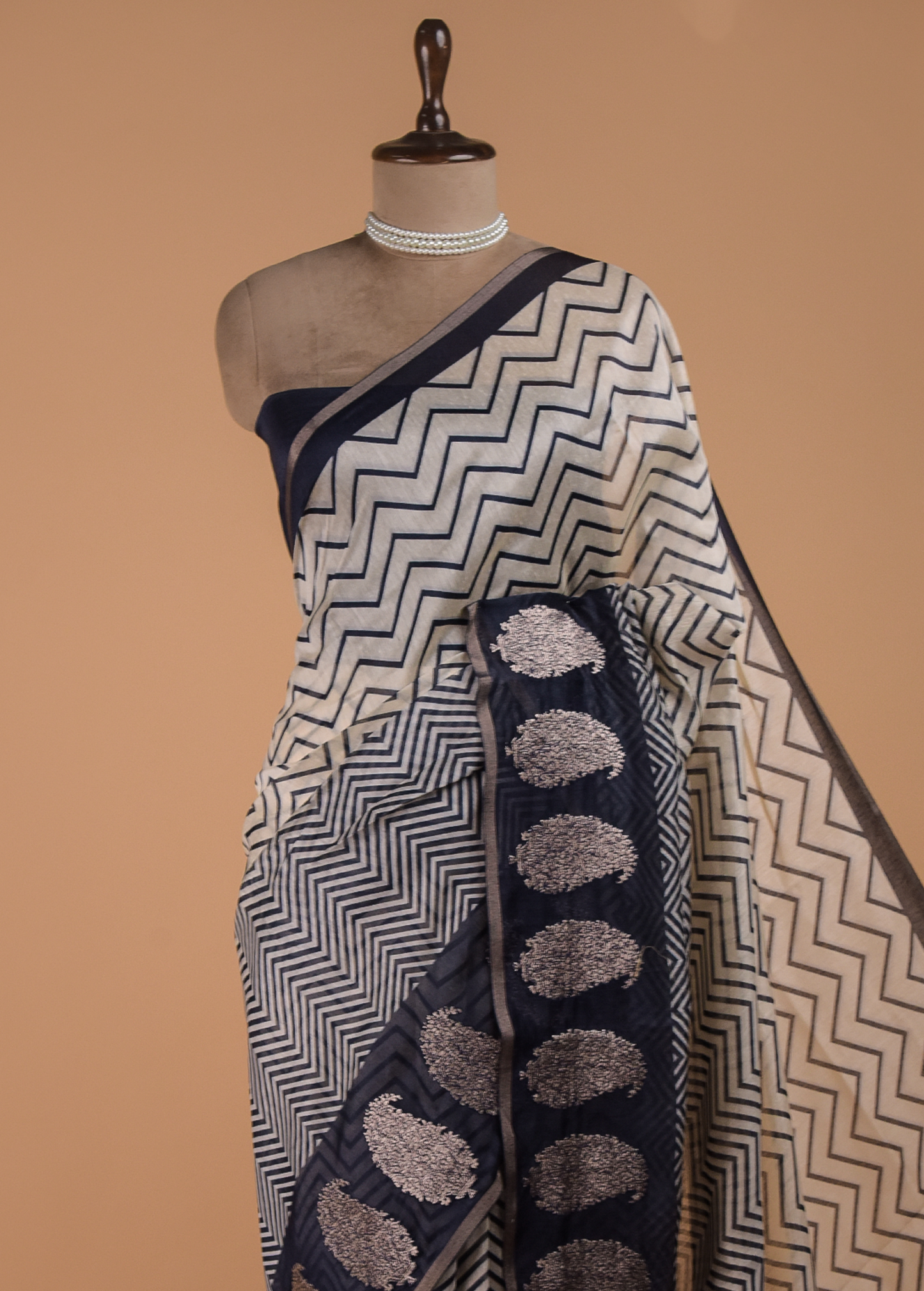 Sarees Under Rs 5000 - Greenways