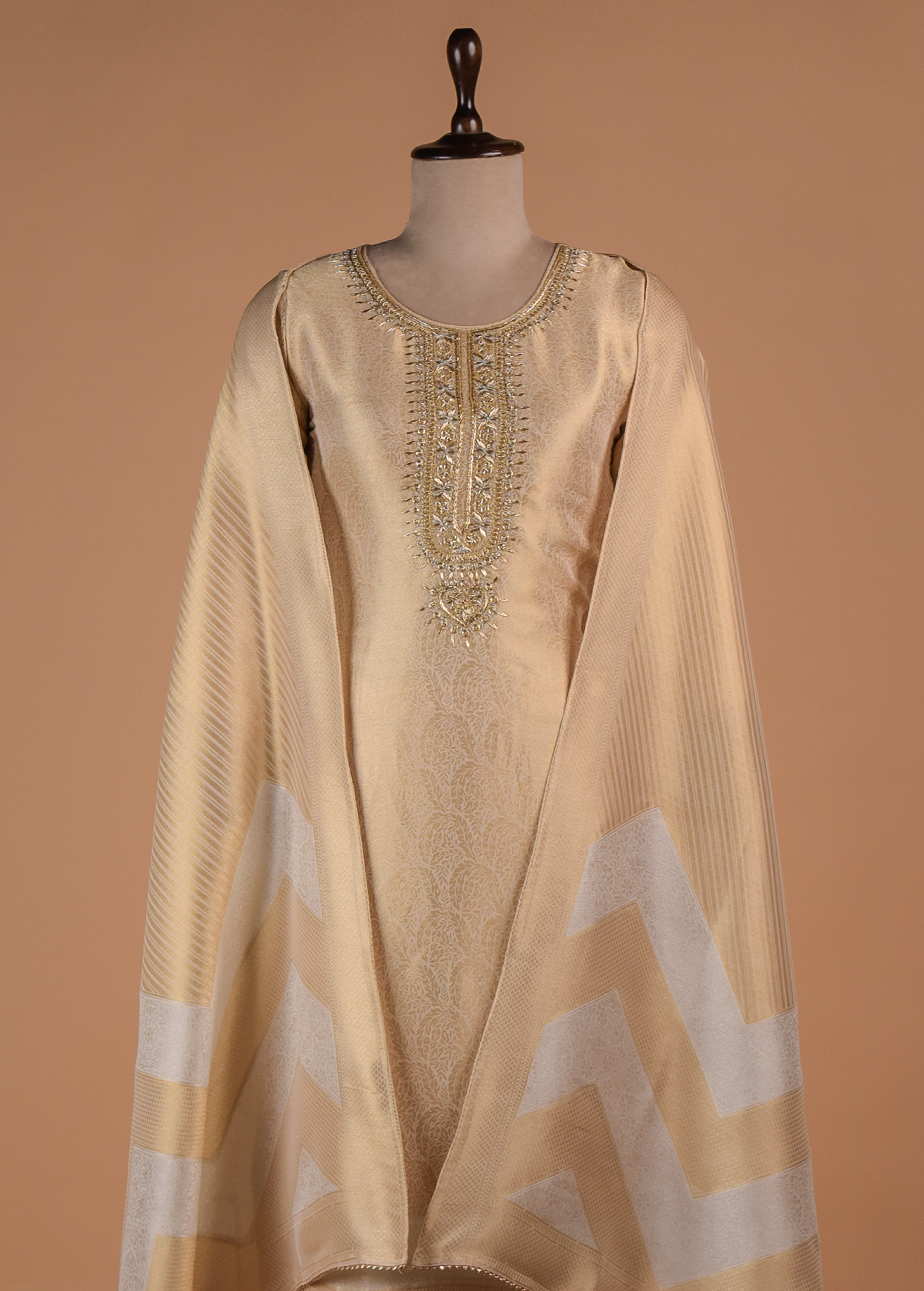 Gold Tissue Straight Set