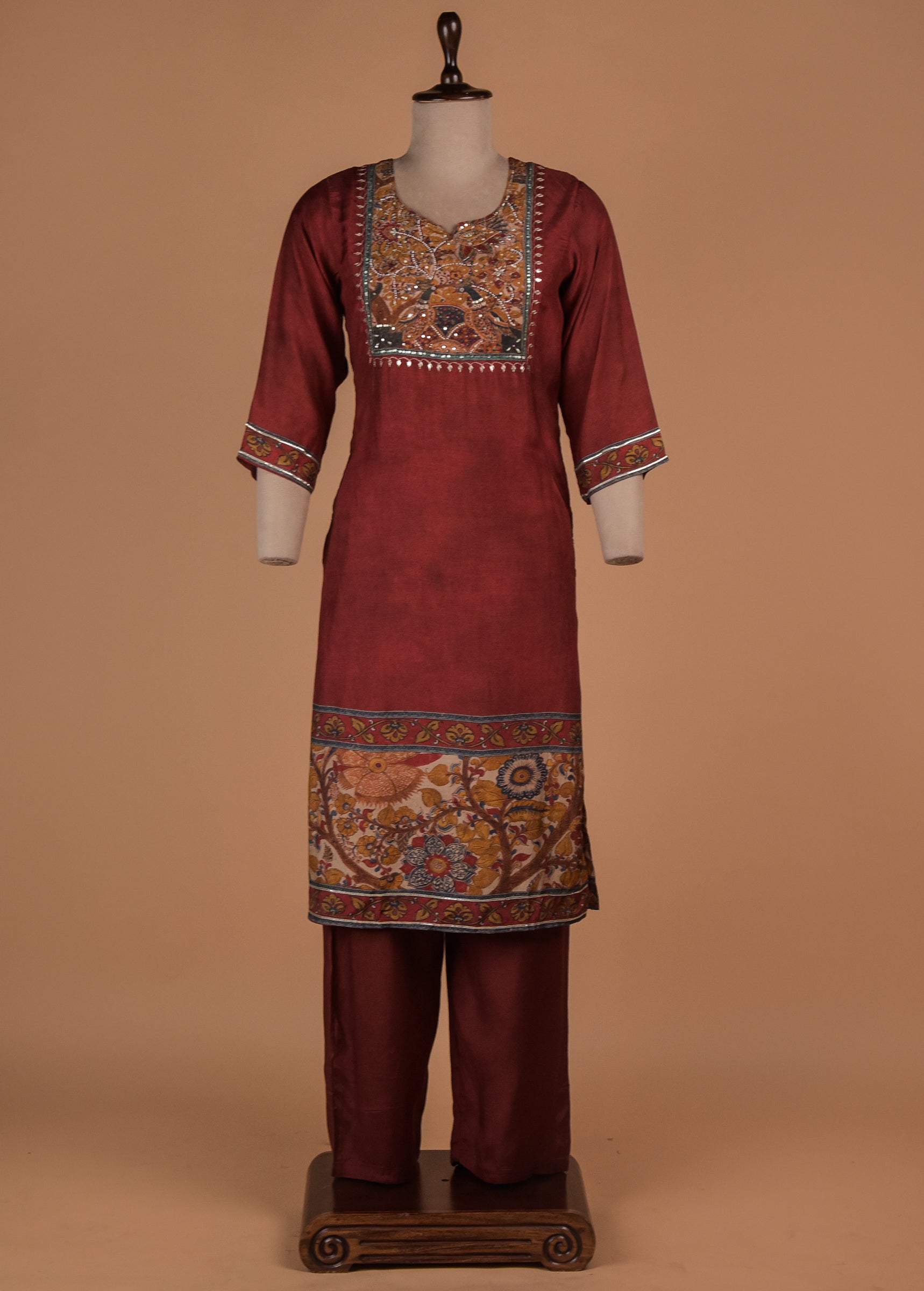 Red Crepe Straight Set