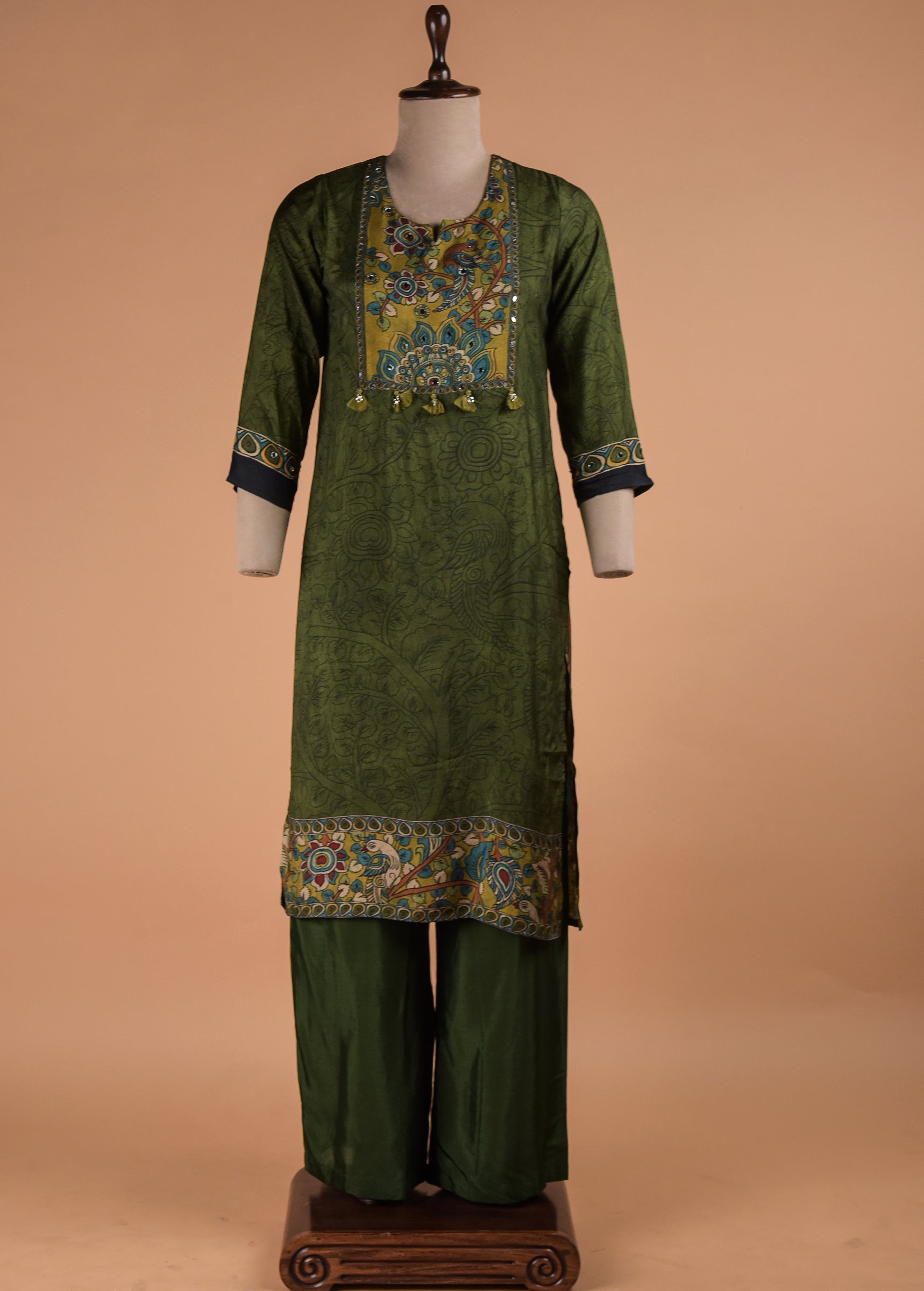 Green Crepe Straight Set