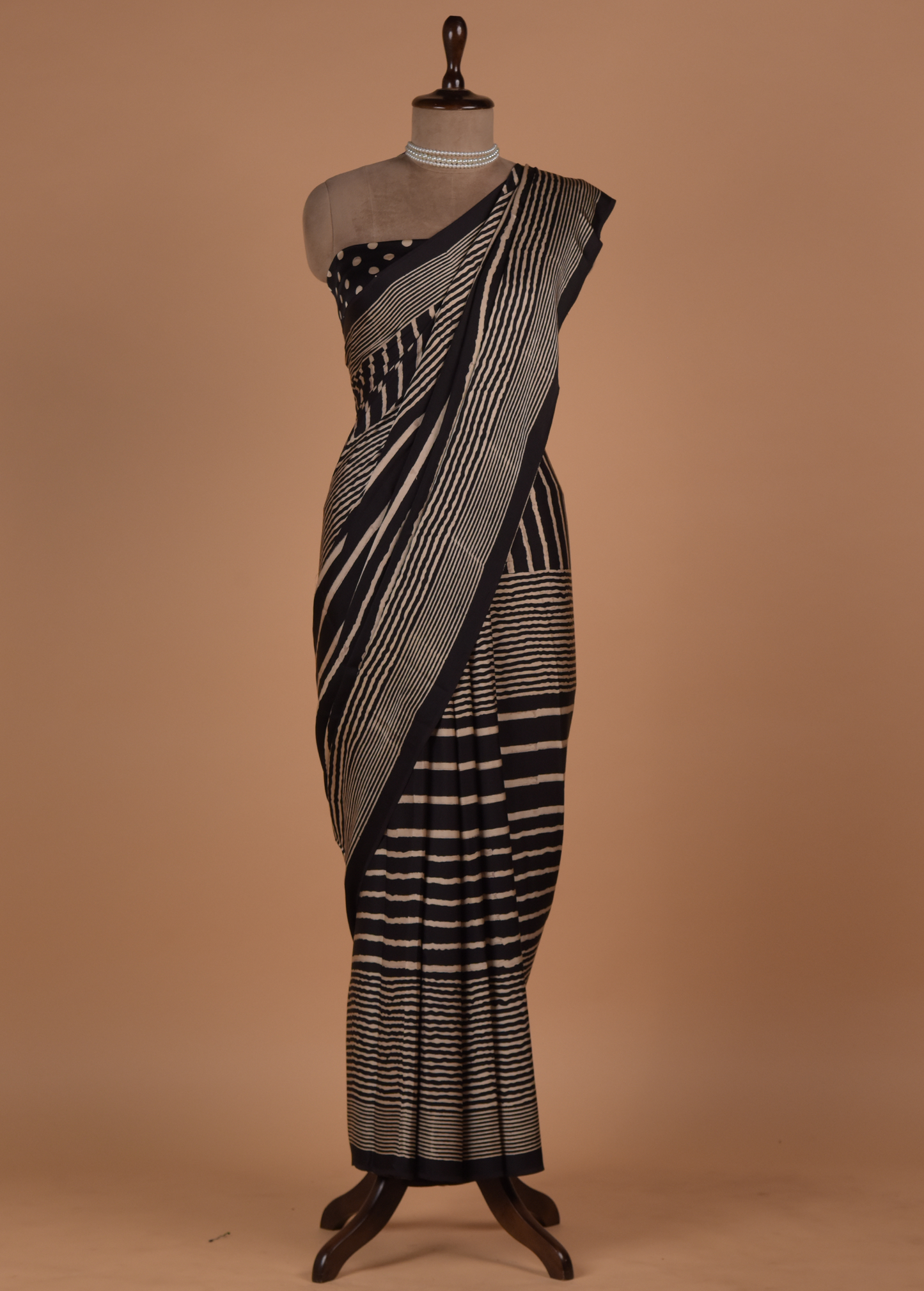 Black and White Crepe Printed Saree