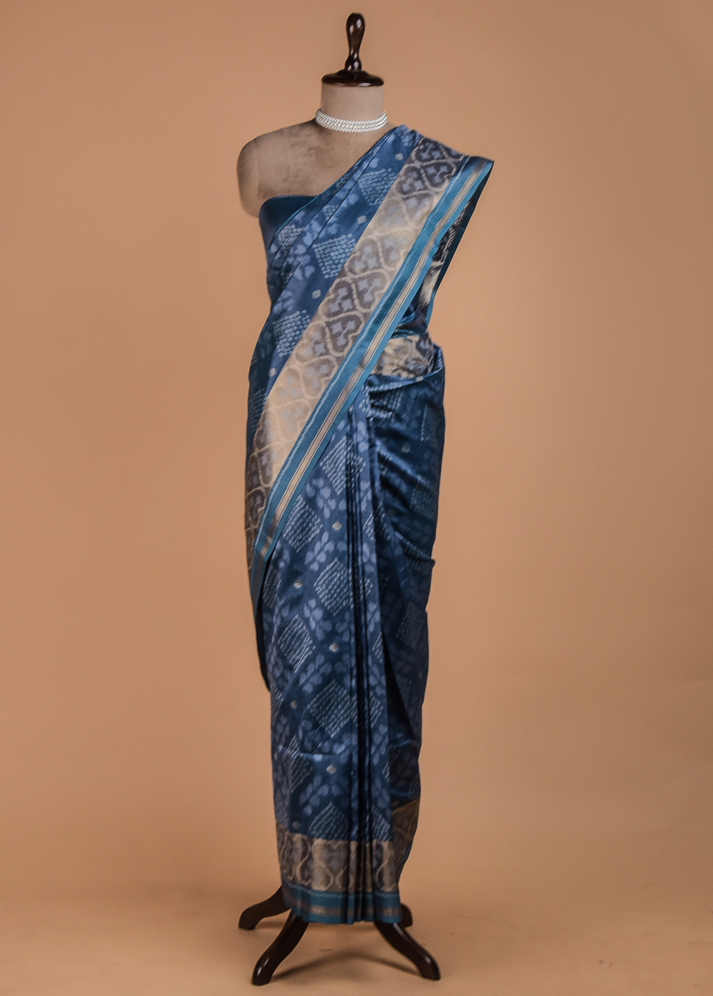 Sarees Rs 5000 to Rs 10000 - Greenways