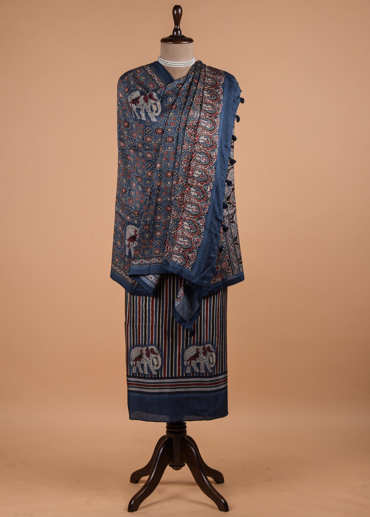 Sarees Under Rs 5000 - Greenways