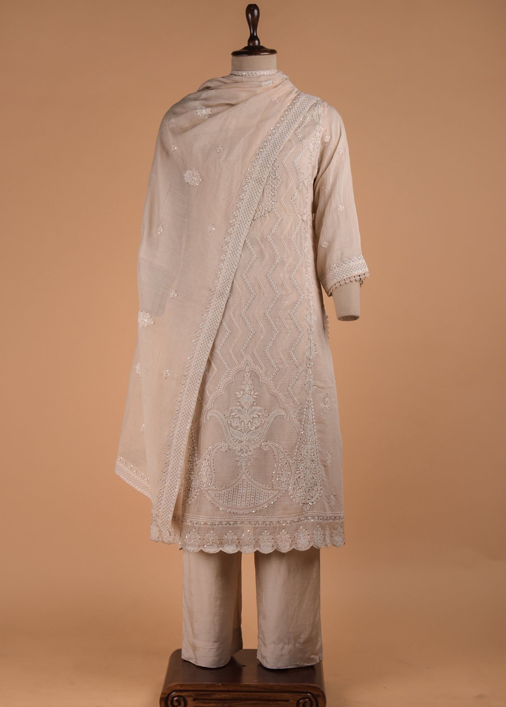 White Cotton Straight Set